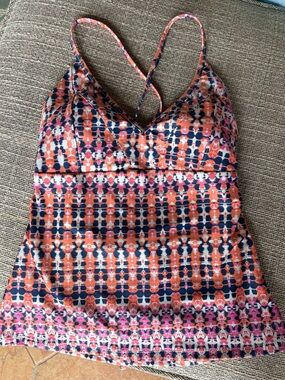Jessica Simpson Swim tankini top  in feminine geometric print Women’s Size Small